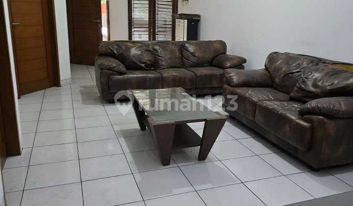 Rumah Dijual Terawat Semi Furnish di Batununggal Mulia Raya 01 Rumah Dijual Terawat Semi Furnish di Batununggal Mulia Raya 01