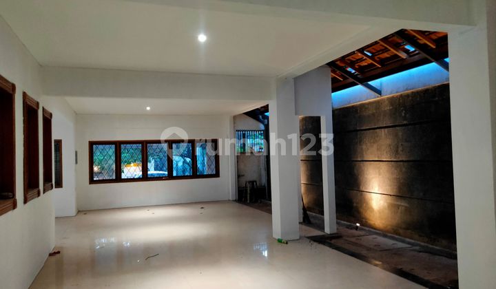 [57]Rumah Disewa Cocok Buat Showroom,Butique,Klinik,Salon,Bimbel/Ekspedisi Sayap Riau Bandung