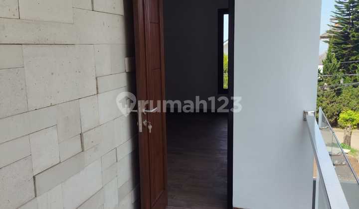 New 2-Story House for Sale in Setiabudi Regency, Bandung 2