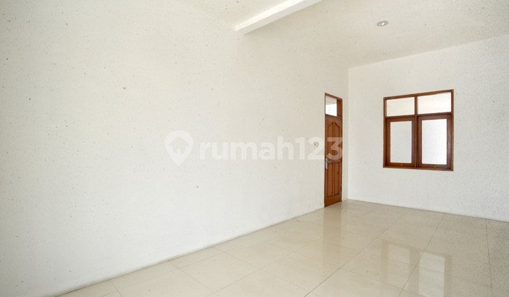 For Sale: House in Antapani, Opposite Super Indo, East Bandung, 51 2