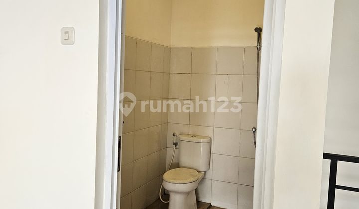 Sari Asih. Shop House for Sale in Sarijadi, North Bandung. 2