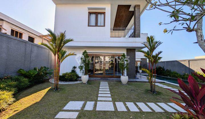 Luxury Villa For Sale In Pecatu One Gate System With Sea View. 2