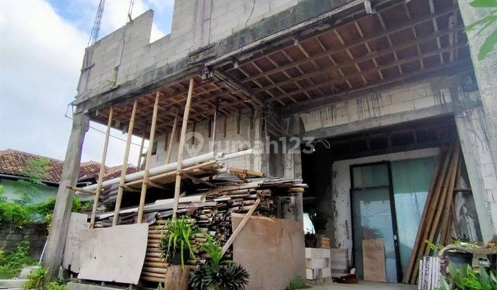 Dijual Rumah Besar 3 Lantai Butuh Renovasi di Goa Gong, Jimbaran 1