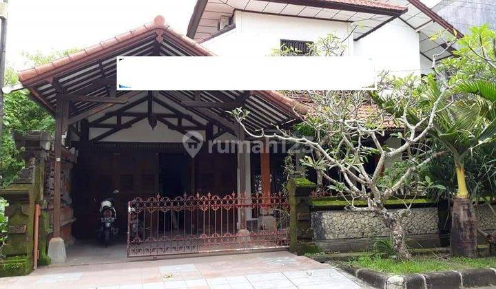 Disewakan Rumah 2 Lantai 3 Kamar Tidur di Area Perumahan Yang Nyaman di Nusa Dua 1