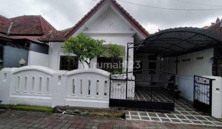 Minimalist House in Semi Furnished Housing Area in Jimbaran. 1