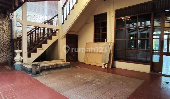 Land and 2-storey building for sale in strategic location in Tuban. 2