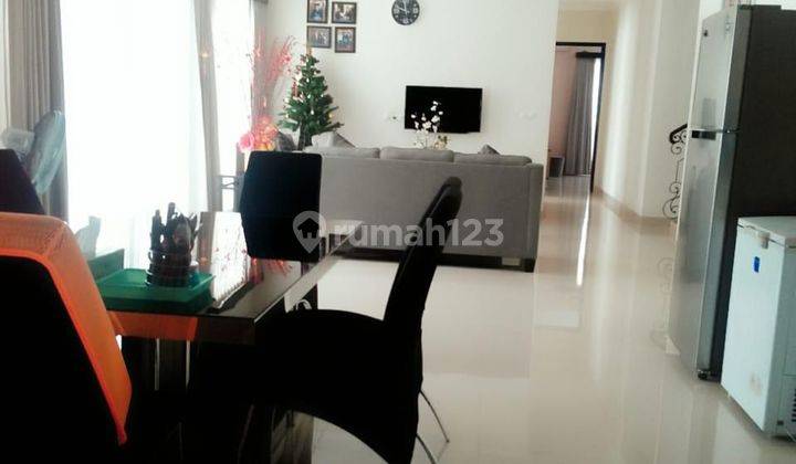 Dijual Rumah Modern 2,5 Lantai Fully Furnished di Jimbaran 1