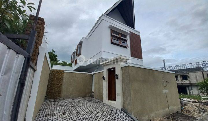 Dijual Villa Modern One Gate System Lokasi Strategis Dengan Kolam Renang di Ungasan. 2