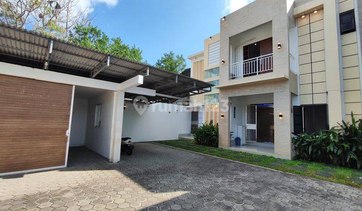 For sale, 2-storey modern villa with swimming pool in Jimbaran 2