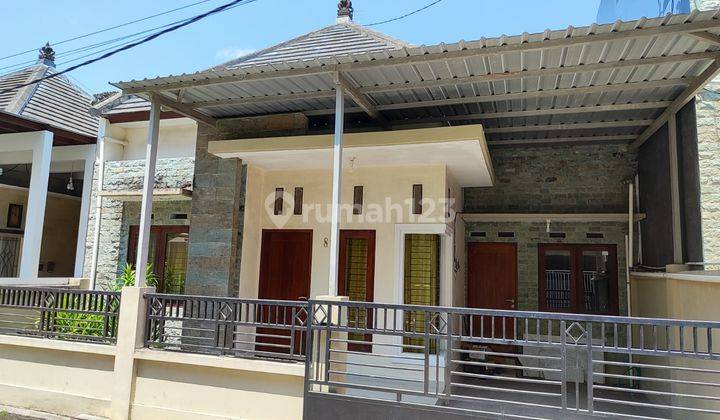 House for sale in strategic location in Jimbaran. 1