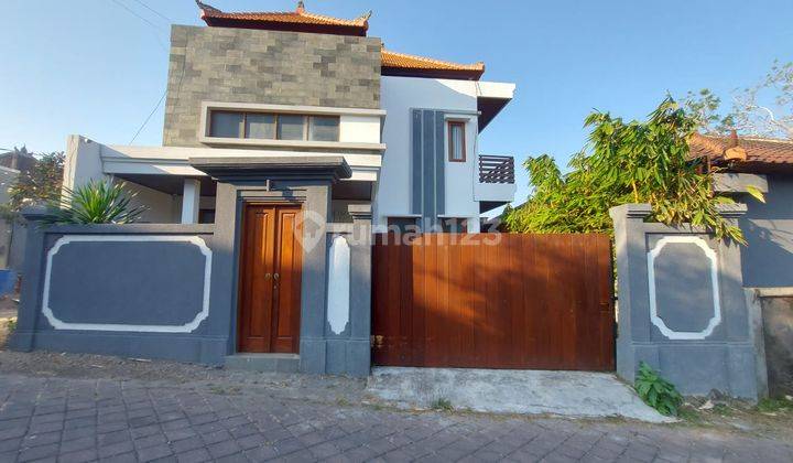 For sale, Modern Fully Furnished Villa with Swimming Pool in Sawangan 1