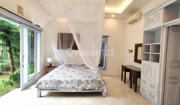 Dijual Villa Fully Furished Hal Luas Kolam Renang di Ungasan 2