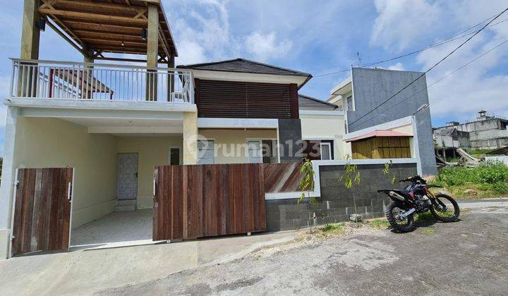 Dijual Rumah Modern 2 Lantai Fully Furnished di Benoa 1