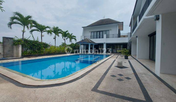 Dijual Villa Mewah Lingkungan Premium Ada Kolam Renang di Taman Mumbul, Nusa Dua 1