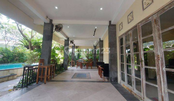 Modern Villa For Sale With A Tropical And Shady Feel In Jimbaran 2