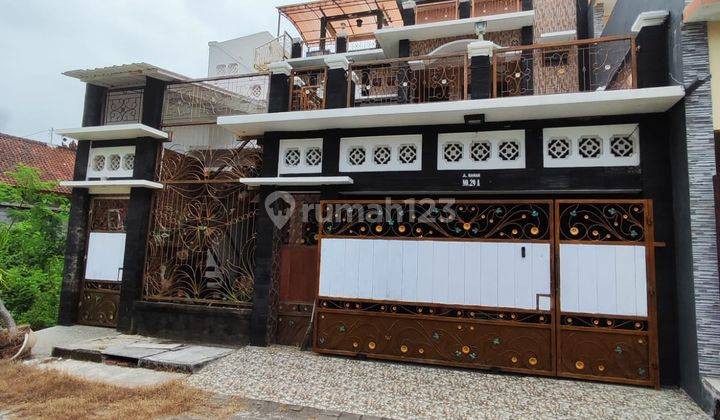 Dijual Rumah Modern 2,5 Lantai di Jimbaran. 1