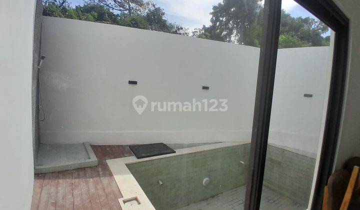 Dijual Rumah 2 Lantai Lokasi Strategis di Mumbul Nusa Dua. 2