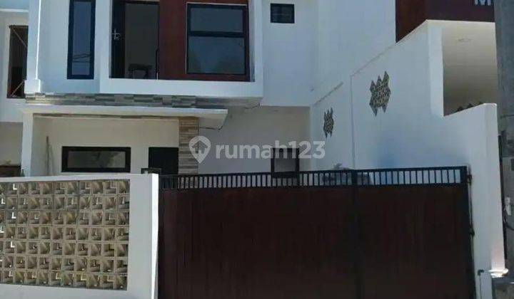 Dijual Rumah 2 Lantai Lokasi Strategis di Mumbul Nusa Dua. 1