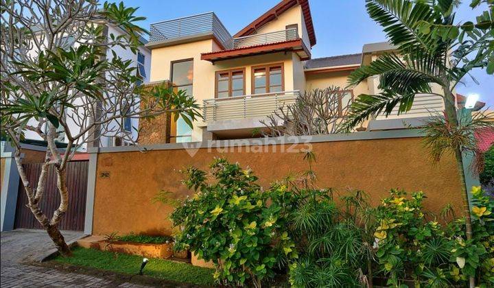 Dijual Villa 3 Lantai di Perum. Taman Mumbul Benoa. 1