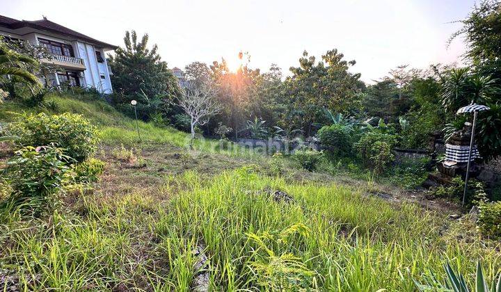 Dijual Tanah 7 Are Lokasi Strategis View Laut di Mumbul. 2