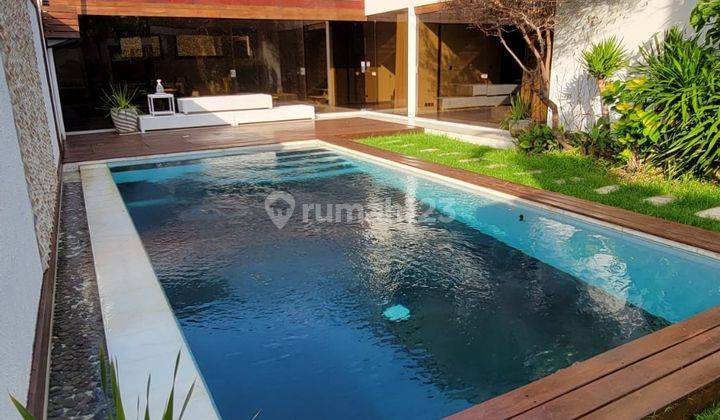 Fully Furnished 2 Floor Villa for Rent in Jimbaran.  2