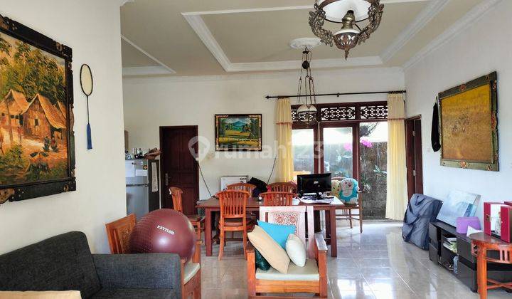 House for sale in strategic location in Kutuh. 2