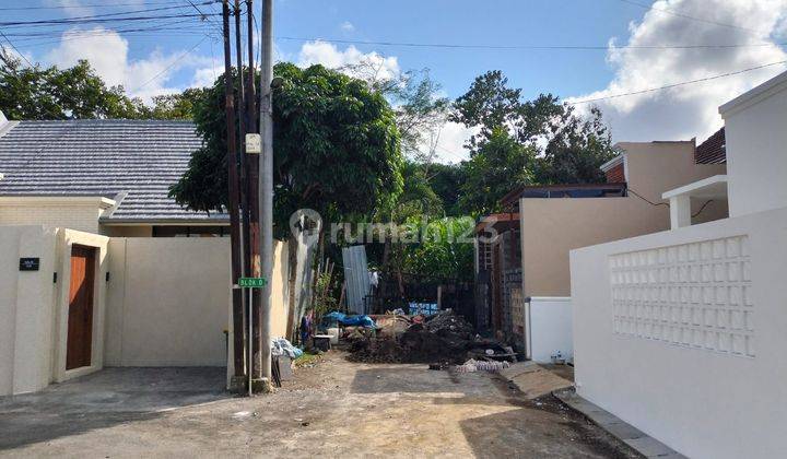  Plot of land in a housing complex on Jalan Pura Masuka, Ungasan. 1