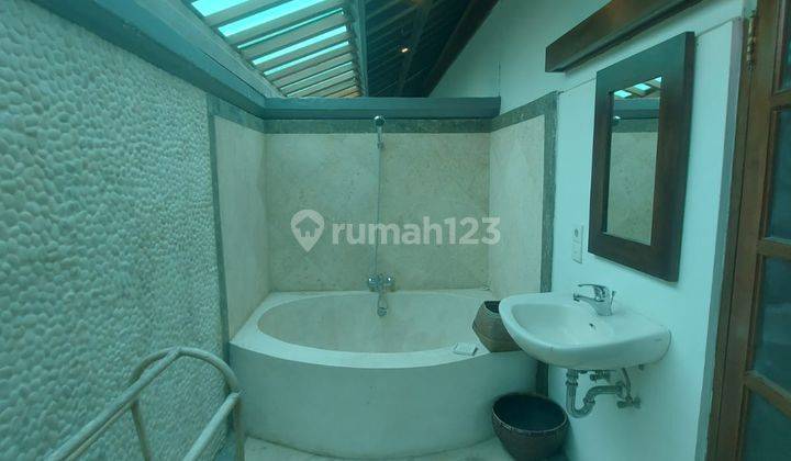 Big Sea View Villa for sale on Jl. Tundun Ungasan Turtle. 2