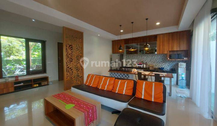 FOR LEASE LUXURY VILLA ONE GATE SYSTEM WITH PUBLIC POOL IN JIMBARAN 1