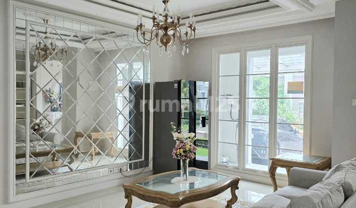 Rumah Mewah Classic Furnished Lokasi Strategis Rumah Mewah Classic Furnished Lokasi Strategis