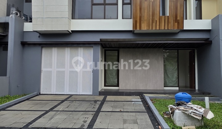 Neat House Ready to Occupy in the Favorite Area of BSD City & Best Price Neat House Ready to Occupy in the Favorite Area of BSD City & Best Price