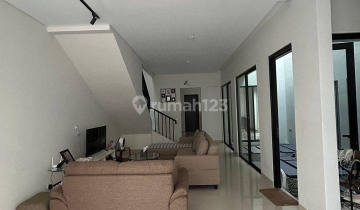 Rumah Super Cantik Luas Besar Full Renovasi Harga Termurahhh 2