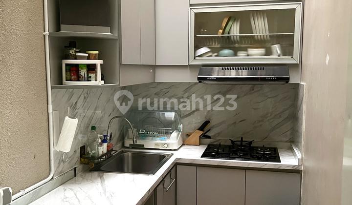 Rumah Cantik Furnished Lokasi Boulevard Gd.serpong Harga Terbaik 2