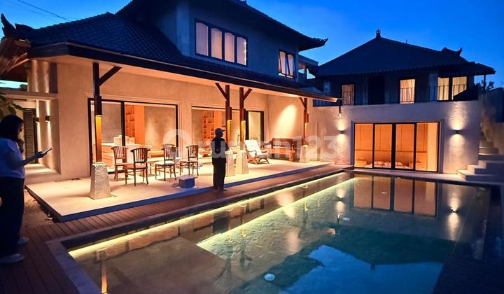 Vila Luxury Konsep Tropical Balinese Lokasi Strategis & Spec Premium