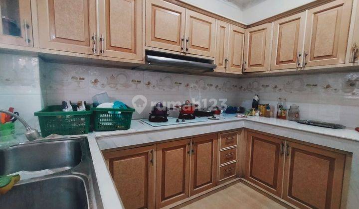 Rumah Mewah Di Tengah Kota Dijual Setengah Harga 13