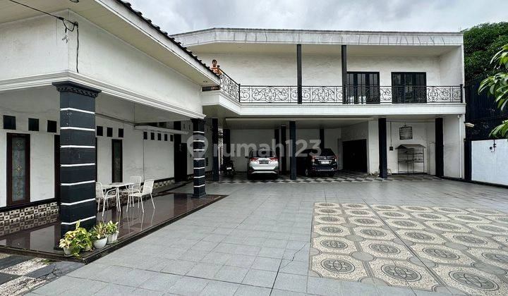 Rumah Mewah Berkonsep Privasi Tinggi Dijual Cepat 1