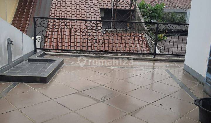 Rumah Tingkat Di Veteran Shm 2 Lantai Hrgnya Murah Dekat Dengan Cluster Ozone  2