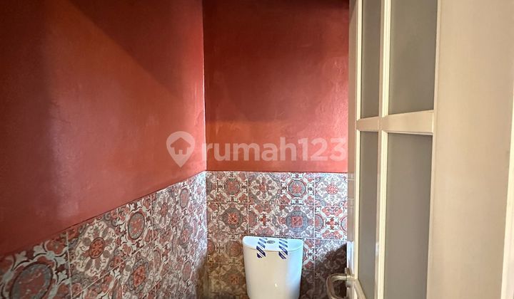 Rumah Baru Furnished 3 Lantai Ac 3 Carport 1 Mobil 2 Motor 2