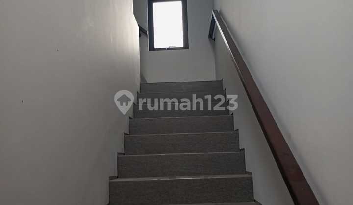 Rumah Ideal untuk Keluarga di Kawasan Kota Baru Parahyangan Bandung Aman dan Asri 2