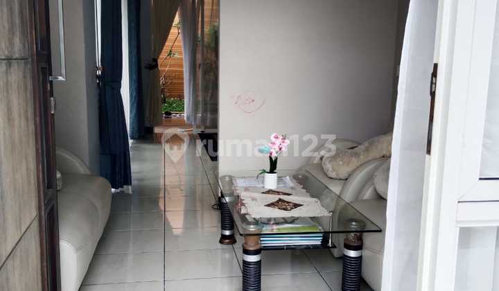 Rumah di Mayangsunda Kota Baru Parahyangan,Bandung Hook Semi Furnished 2