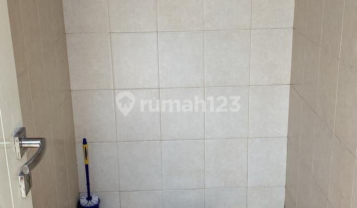 Rumah di Kota Baru Parahyangan Bandung, Furnish dekat Danau 2