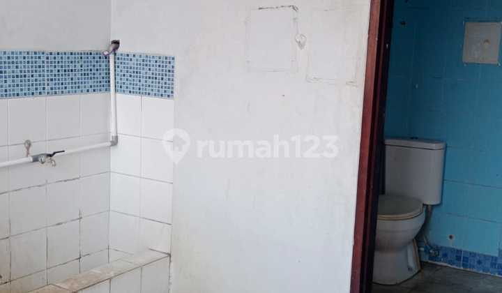 Boarding House on Jl. Dakota Bandung, 3 Floors, Negotiable Price 2