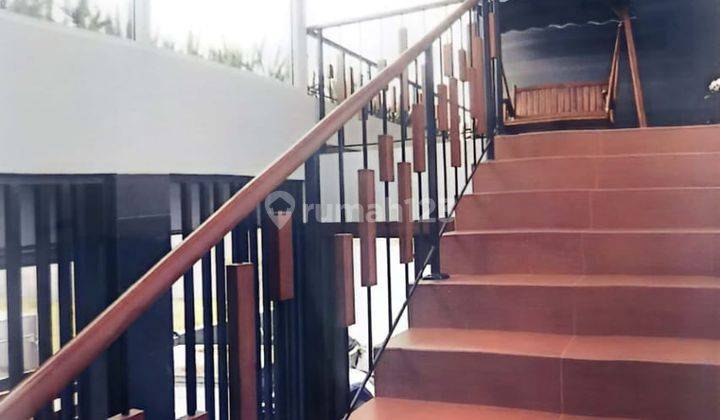 foto lainnya rumah modern 2 lantai di