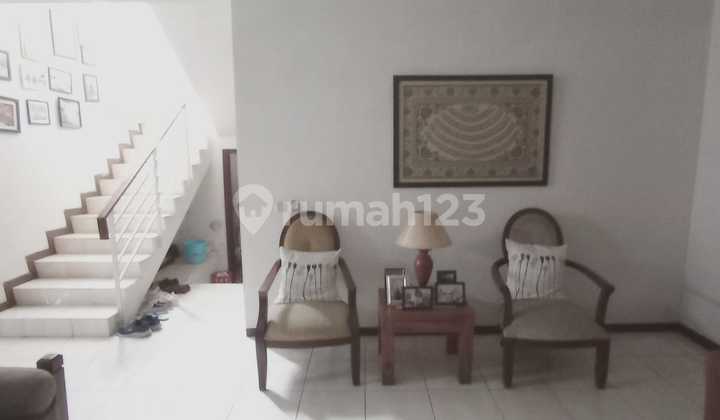 Rumah di Kota Baru Parahyangan, Sudah Renovasi Semi Furnished 2