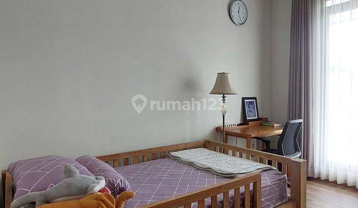 Rumah Full Furnished di Kota Baru Parahyangan, Lingkungan Asri 2