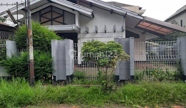 Rumah Minimalis Posisi Hook di Jalan Venus Bandung 2