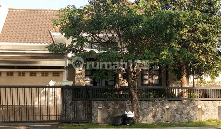 House in Guruminda Kota Baru Parahyangan, Luxury Unfurnished