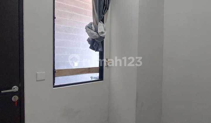 Rumah Modern di Kota Baru Parahyangan, Dekat Lapangan Golf 2