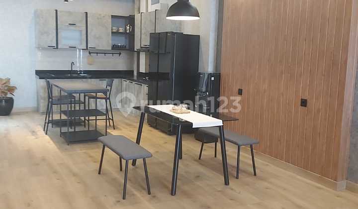 Rumah Furnished di Tatar Wangsakerta Kota Baru Parahyangan, SHM
