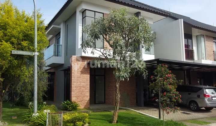 Rumah Siap Huni di Kota Baru Parahyangan Bandung Lingkungan Elite